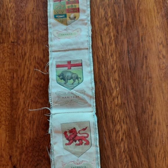 Cigarette Silks Tobacco Silks Vtg Tobacciana Coat of Arms Crest lot of 6 Sewn - Picture 3 of 3